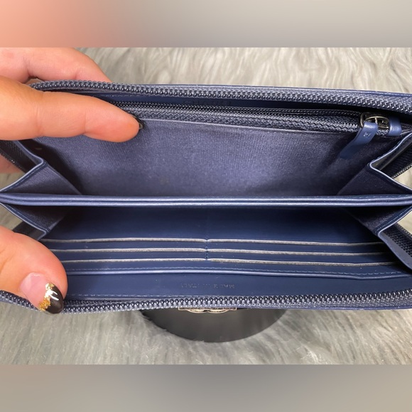 EUC CHANEL Iridescent Boy Chevron Wallet - Picture 9 of 16